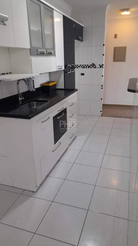 Apartamento para alugar com 2 quartos, 70m² - Foto 8