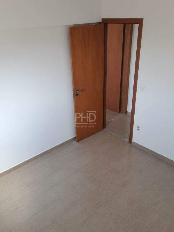 Apartamento para alugar com 2 quartos, 70m² - Foto 11