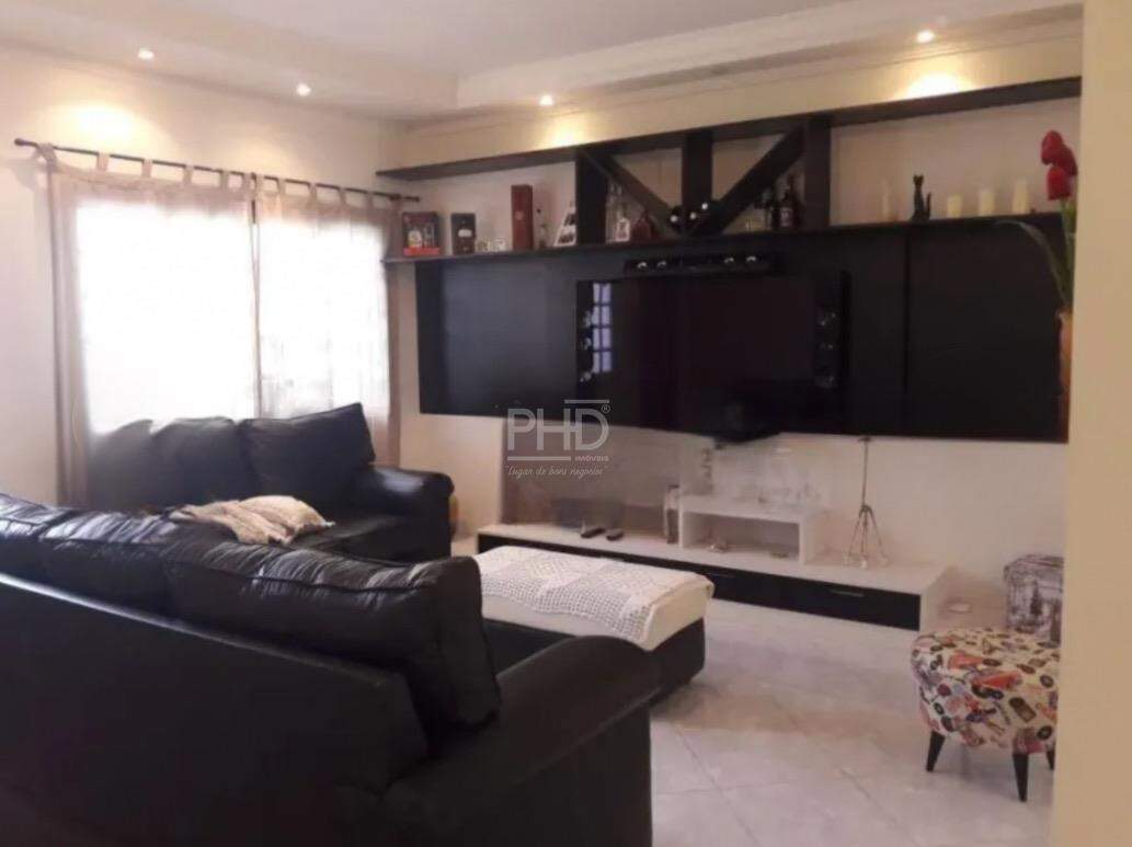 Sobrado à venda com 3 quartos, 212m² - Foto 2