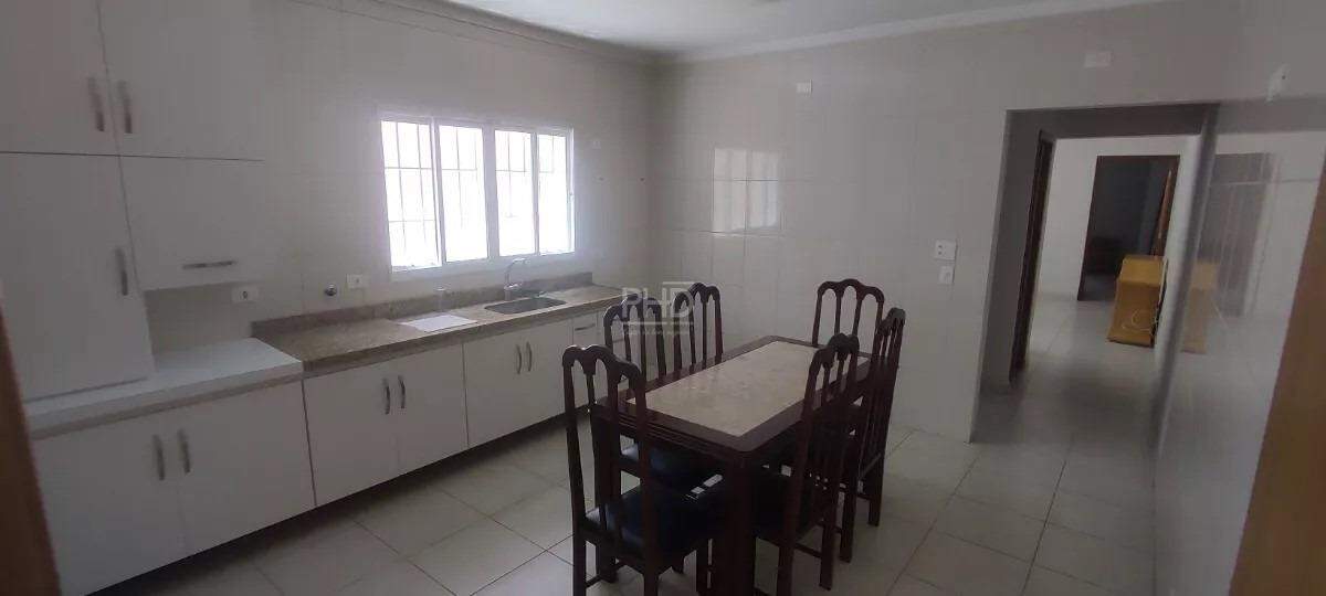 Sobrado à venda com 4 quartos, 179m² - Foto 1