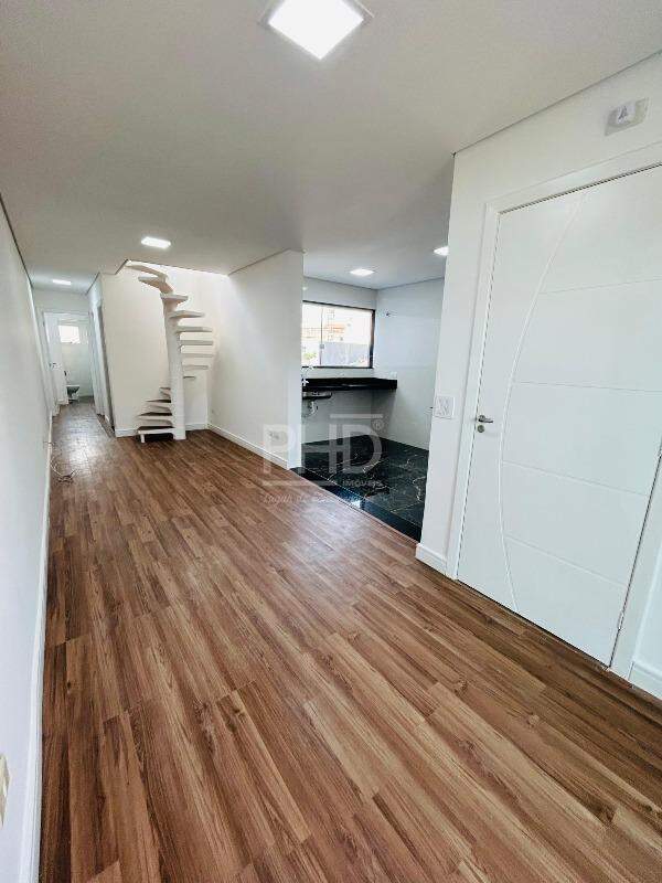 Cobertura à venda com 2 quartos, 111m² - Foto 1