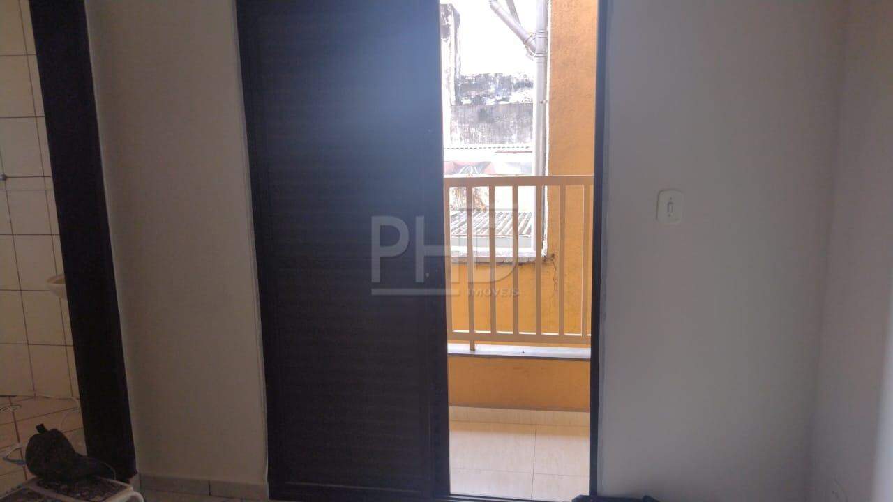 Casa para alugar com 3 quartos, 90m² - Foto 12