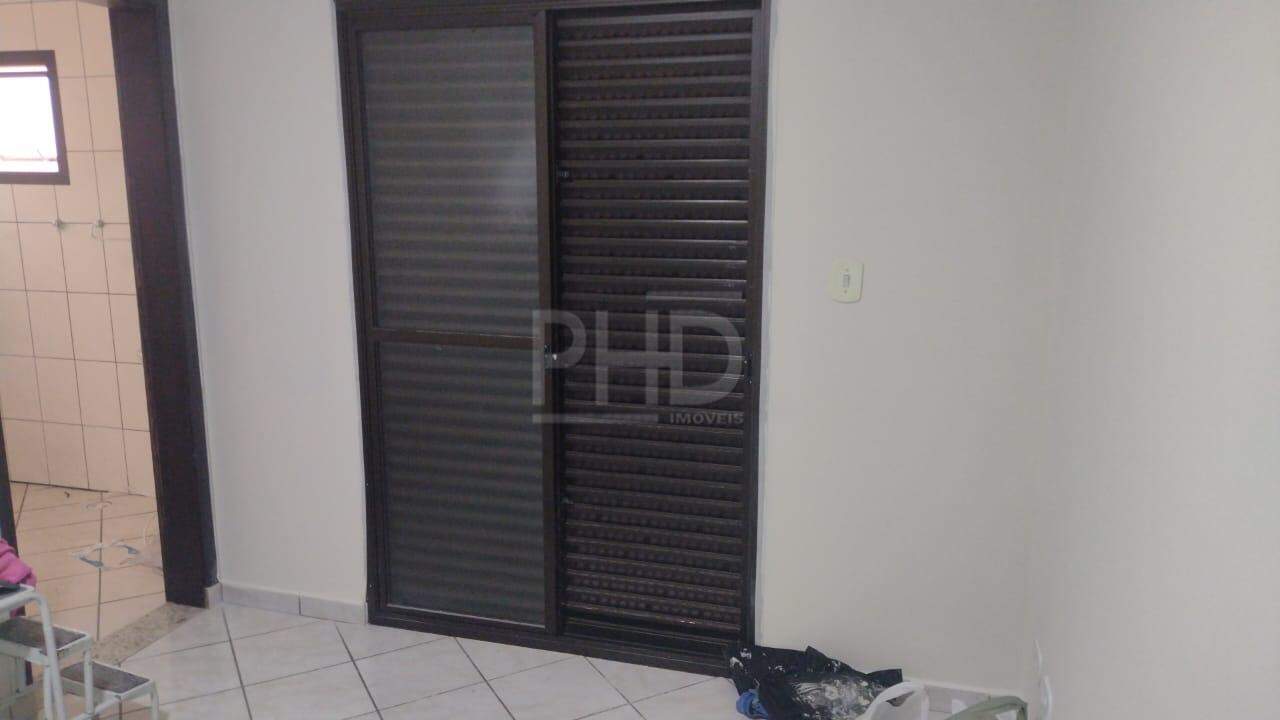 Casa para alugar com 3 quartos, 90m² - Foto 13