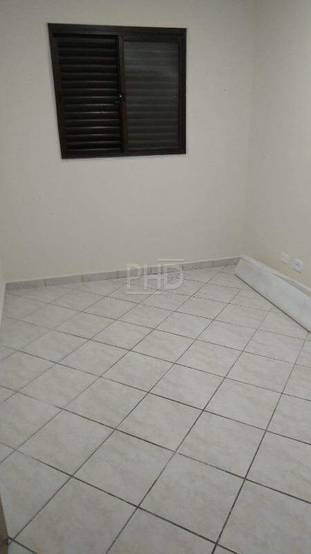 Casa para alugar com 3 quartos, 90m² - Foto 10