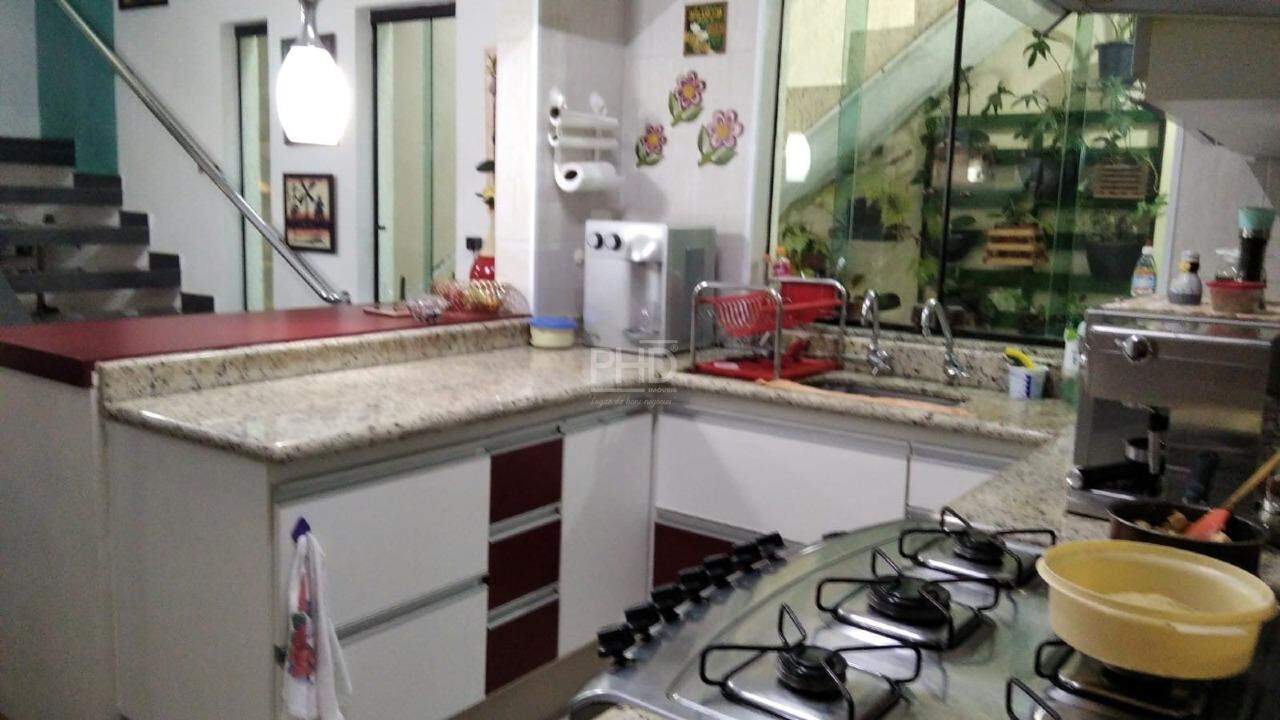 Sobrado à venda com 3 quartos, 300m² - Foto 5