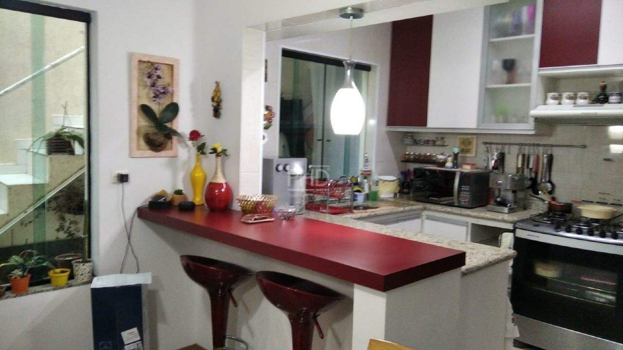 Sobrado à venda com 3 quartos, 300m² - Foto 8