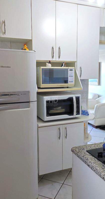 Apartamento à venda com 2 quartos, 70m² - Foto 8