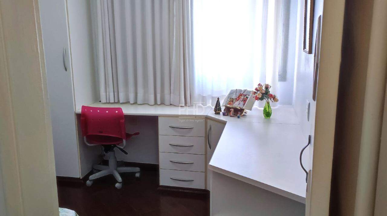 Apartamento à venda com 2 quartos, 70m² - Foto 13