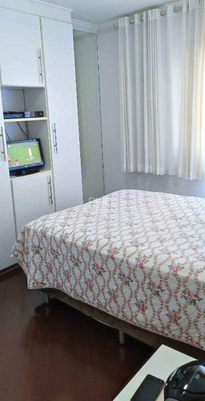 Apartamento à venda com 2 quartos, 70m² - Foto 10