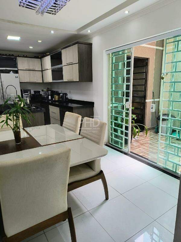 Sobrado à venda com 3 quartos, 126m² - Foto 4