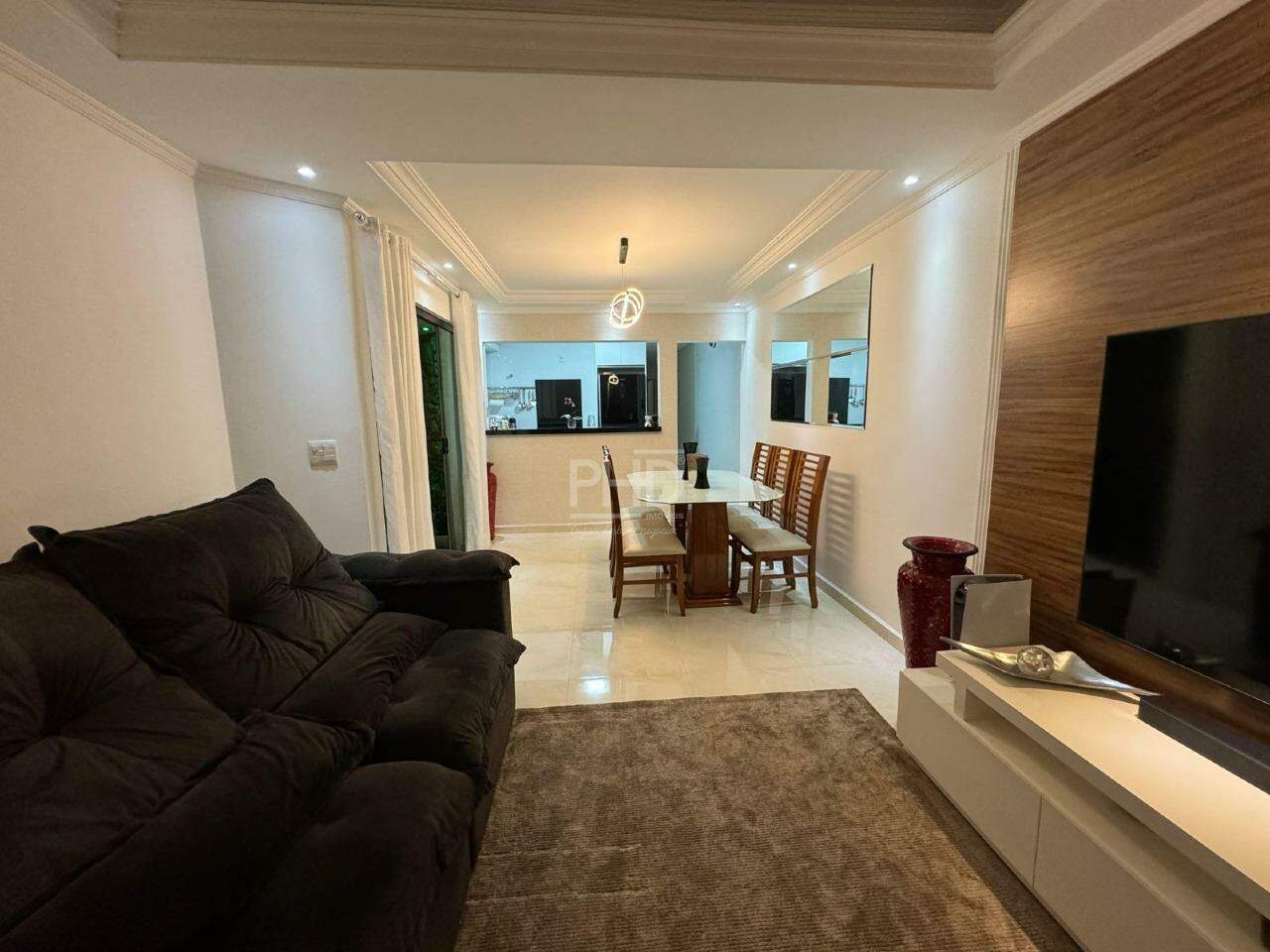 Casa à venda com 2 quartos, 159m² - Foto 3