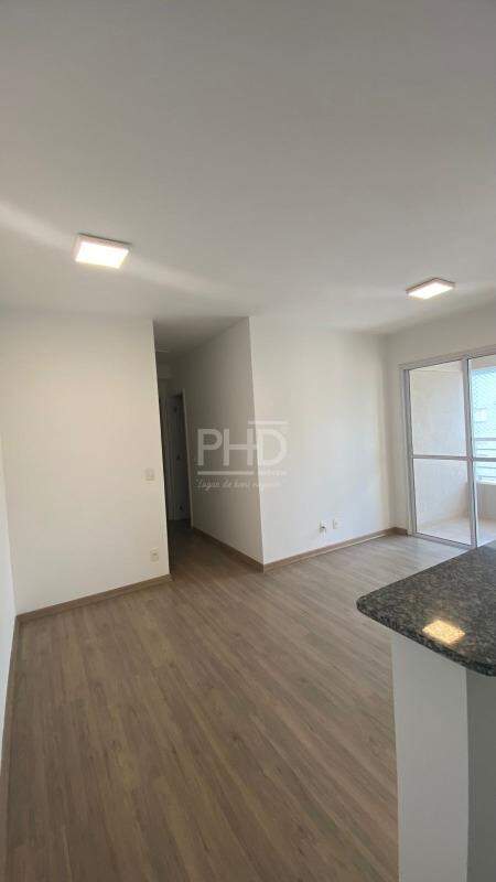 Apartamento para alugar com 2 quartos, 65m² - Foto 3