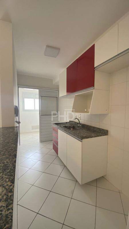 Apartamento para alugar com 2 quartos, 65m² - Foto 14