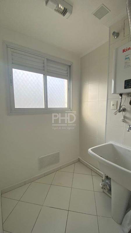 Apartamento para alugar com 2 quartos, 65m² - Foto 19