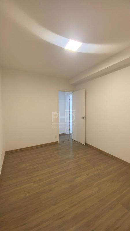 Apartamento para alugar com 2 quartos, 65m² - Foto 7