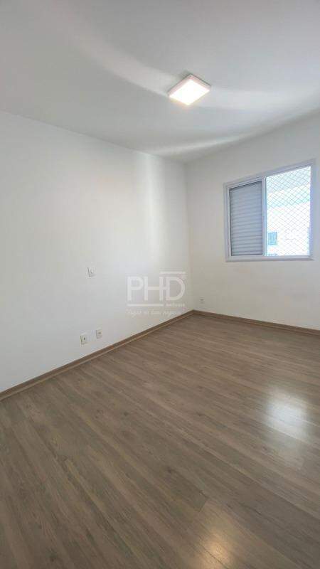 Apartamento para alugar com 2 quartos, 65m² - Foto 15