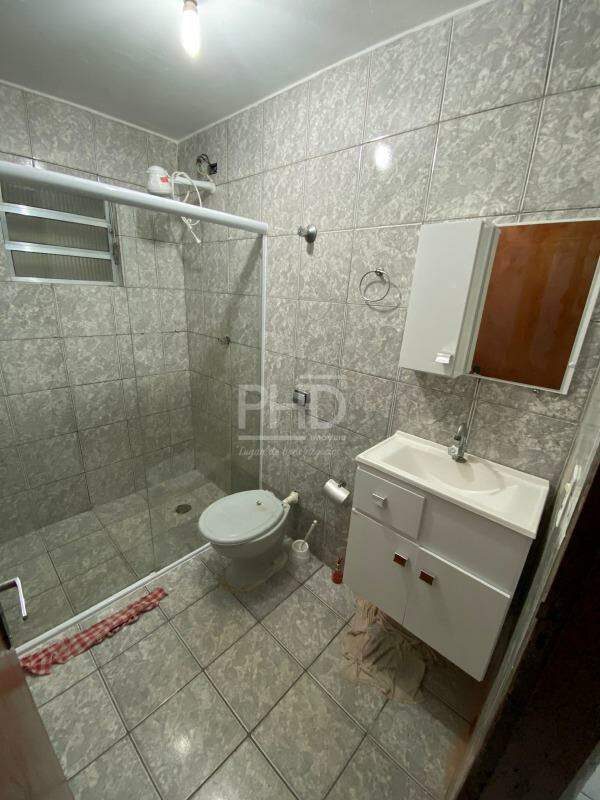 Casa para alugar com 2 quartos, 70m² - Foto 9