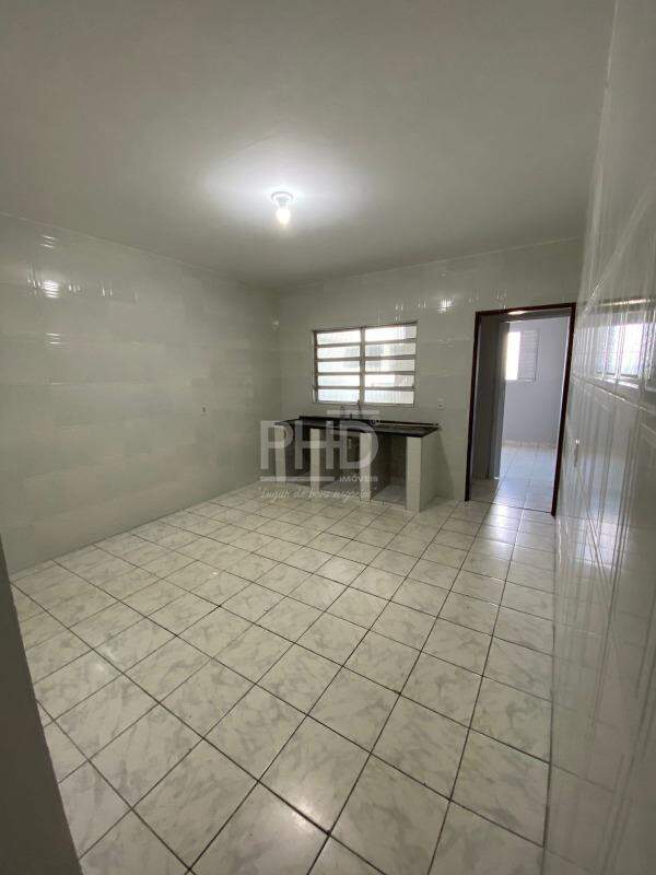 Casa para alugar com 2 quartos, 70m² - Foto 6