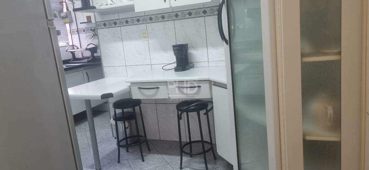 Apartamento para alugar com 3 quartos, 84m² - Foto 13