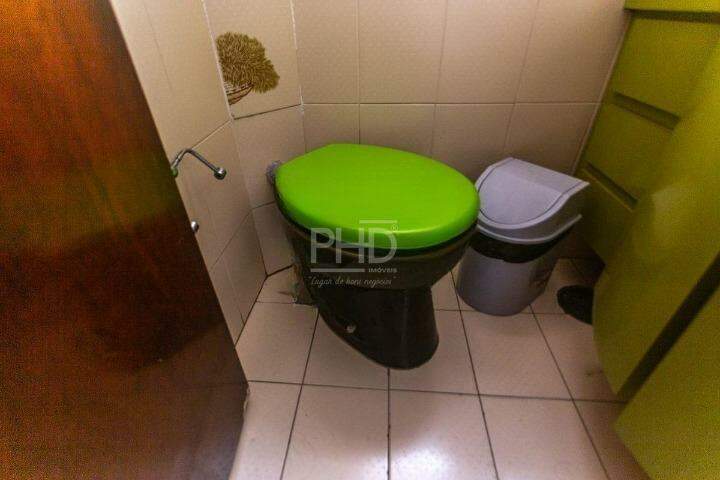 Sobrado à venda com 4 quartos, 330m² - Foto 29