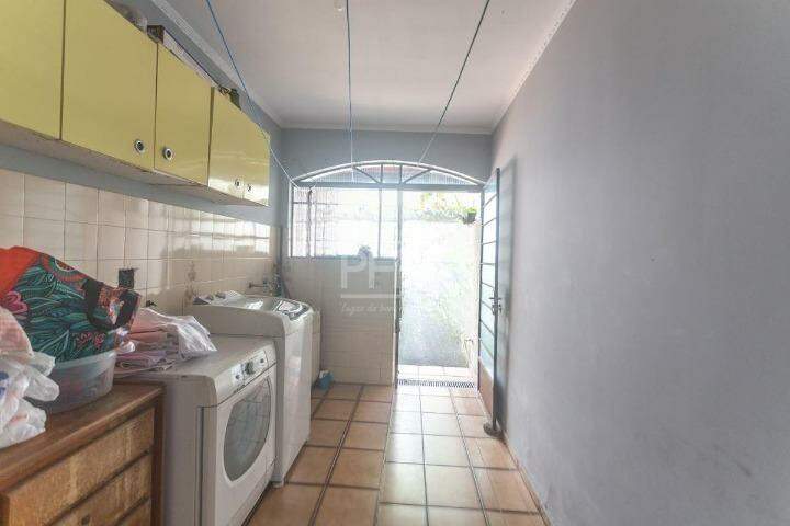 Sobrado à venda com 4 quartos, 330m² - Foto 27