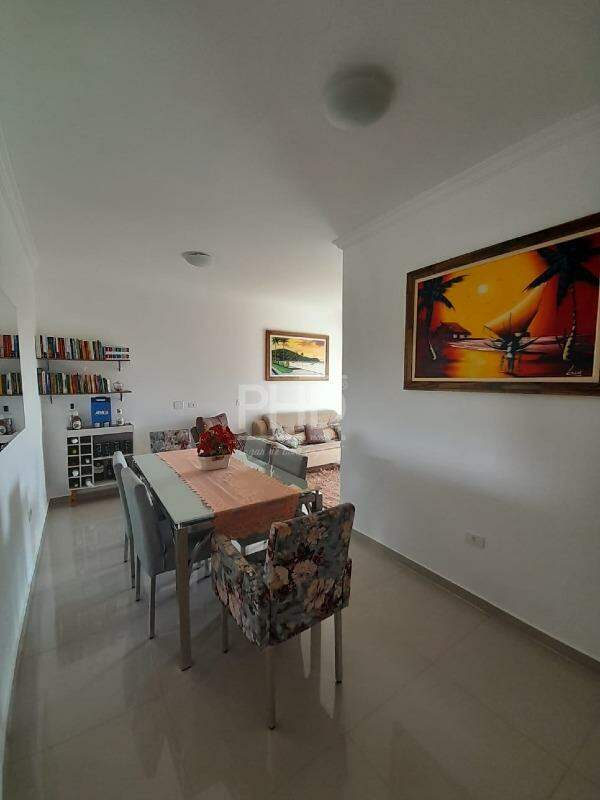 Apartamento à venda com 2 quartos, 64m² - Foto 2