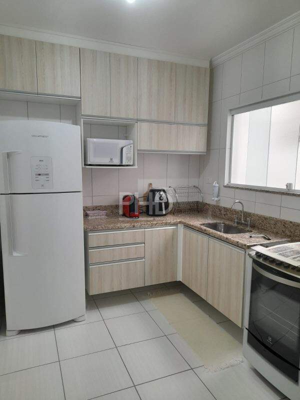 Apartamento à venda com 2 quartos, 64m² - Foto 5