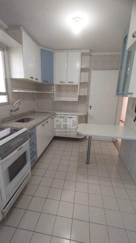 Apartamento para alugar com 2 quartos, 50m² - Foto 15