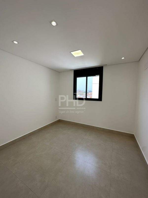 Apartamento à venda com 3 quartos, 120m² - Foto 13