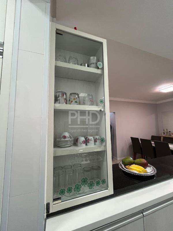 Apartamento à venda com 2 quartos, 70m² - Foto 9