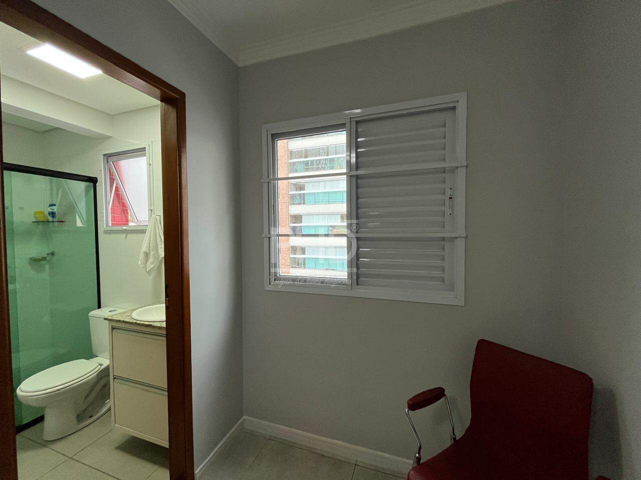 Apartamento à venda com 2 quartos, 70m² - Foto 15