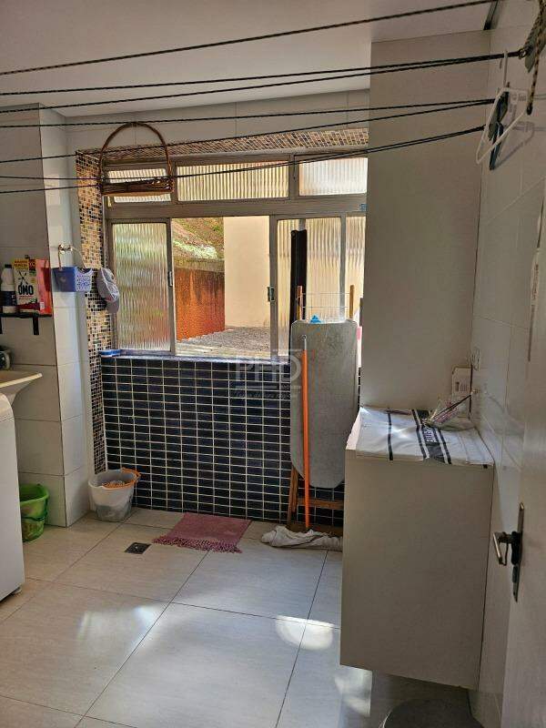 Apartamento à venda com 2 quartos, 70m² - Foto 17