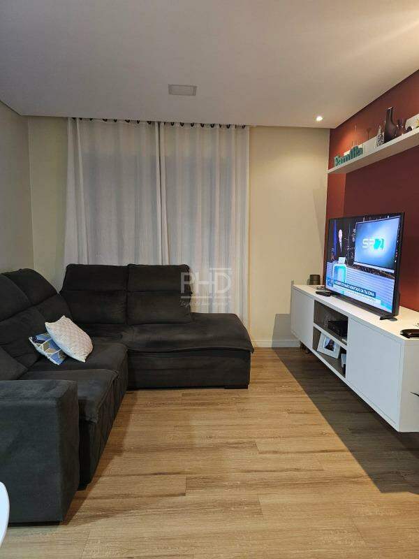 Apartamento à venda com 2 quartos, 70m² - Foto 3