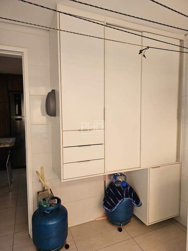 Apartamento à venda com 2 quartos, 70m² - Foto 18