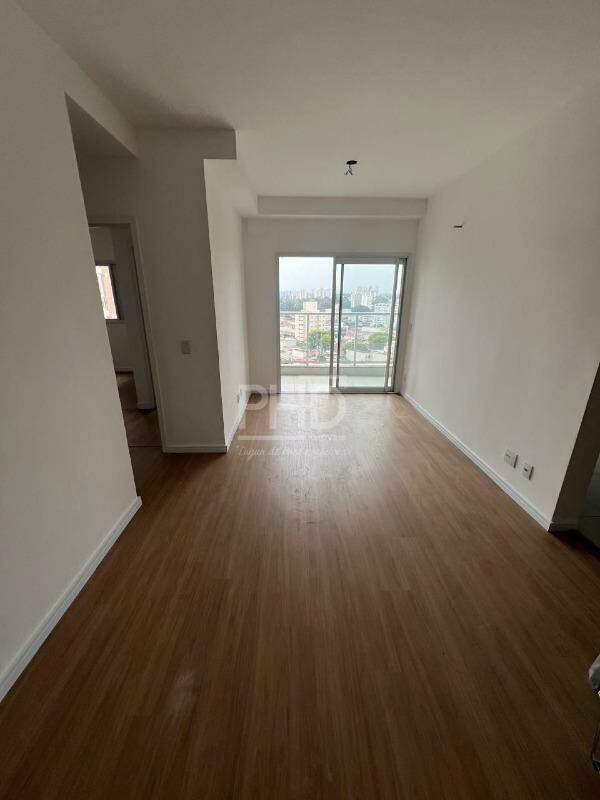 Apartamento à venda com 2 quartos, 63m² - Foto 2