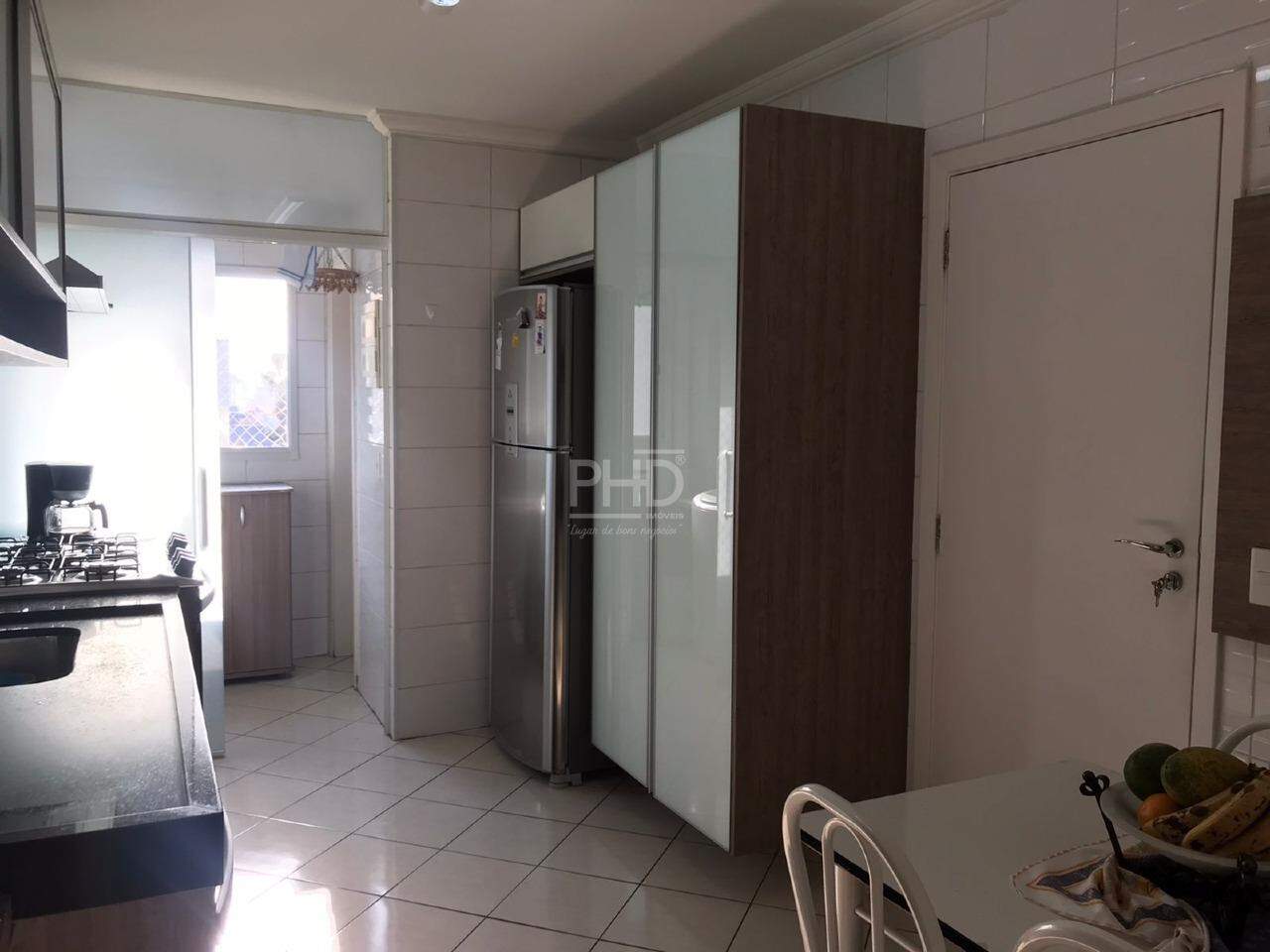 Apartamento à venda com 3 quartos, 97m² - Foto 10