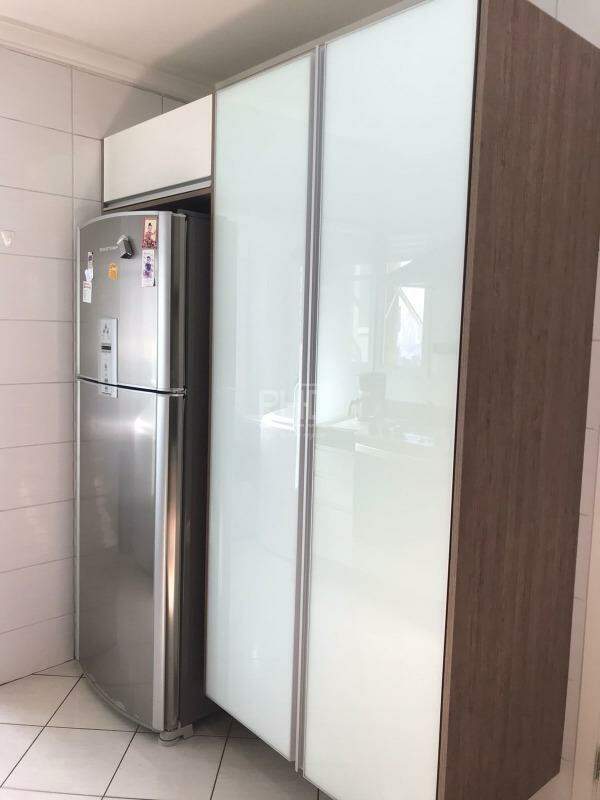 Apartamento à venda com 3 quartos, 97m² - Foto 11