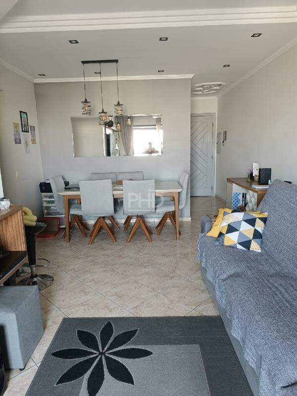 Apartamento para alugar com 3 quartos, 80m² - Foto 1