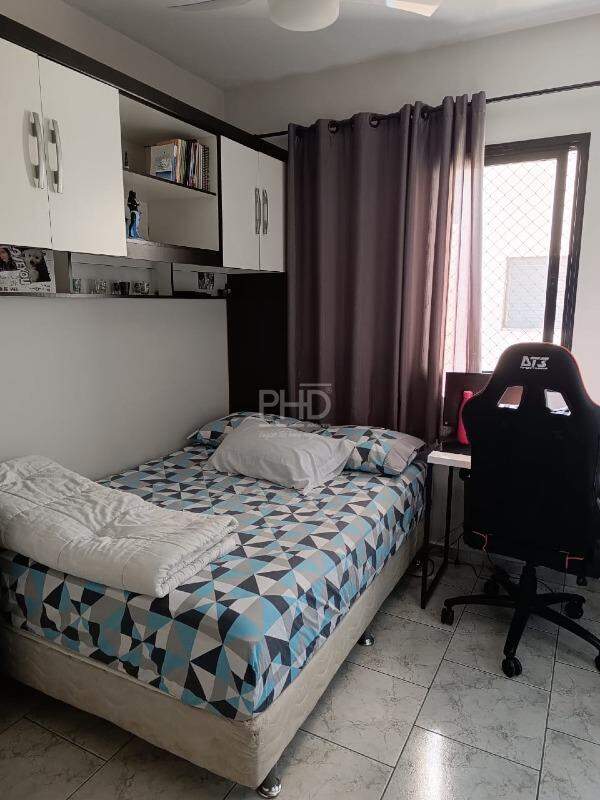 Apartamento para alugar com 3 quartos, 80m² - Foto 14