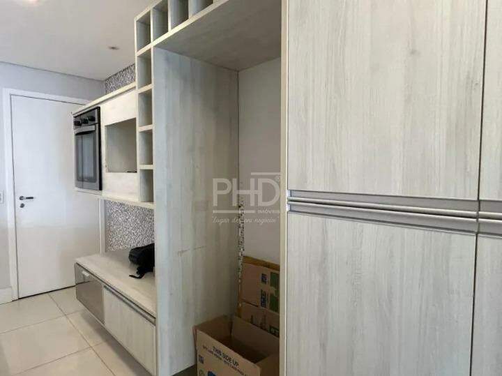 Apartamento para alugar com 2 quartos, 84m² - Foto 15