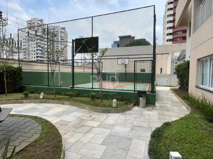 Apartamento para alugar com 2 quartos, 84m² - Foto 45