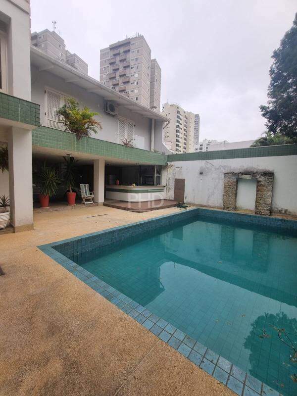 Sobrado para alugar com 3 quartos, 520m² - Foto 1