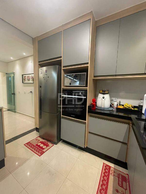 Sobrado à venda com 4 quartos, 192m² - Foto 8