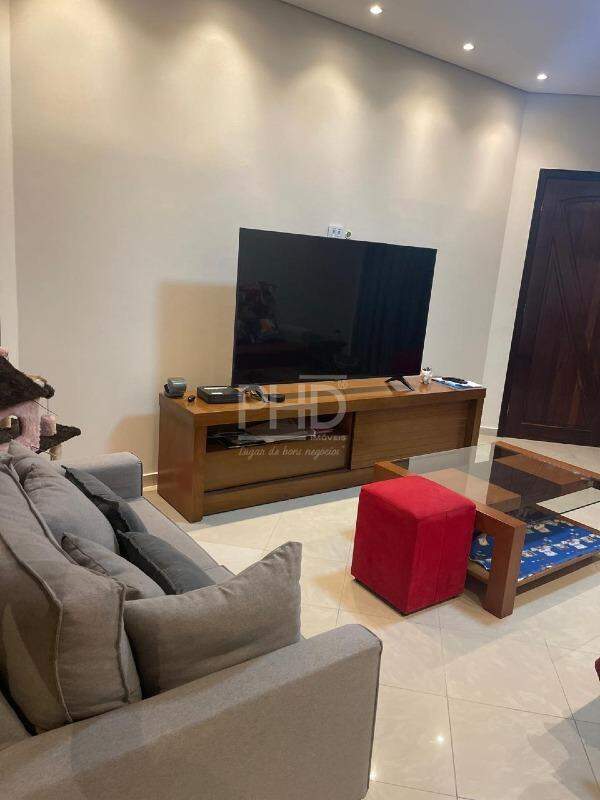 Sobrado à venda com 4 quartos, 192m² - Foto 2