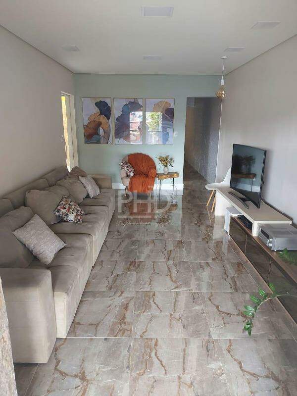 Sobrado à venda com 3 quartos, 221m² - Foto 1