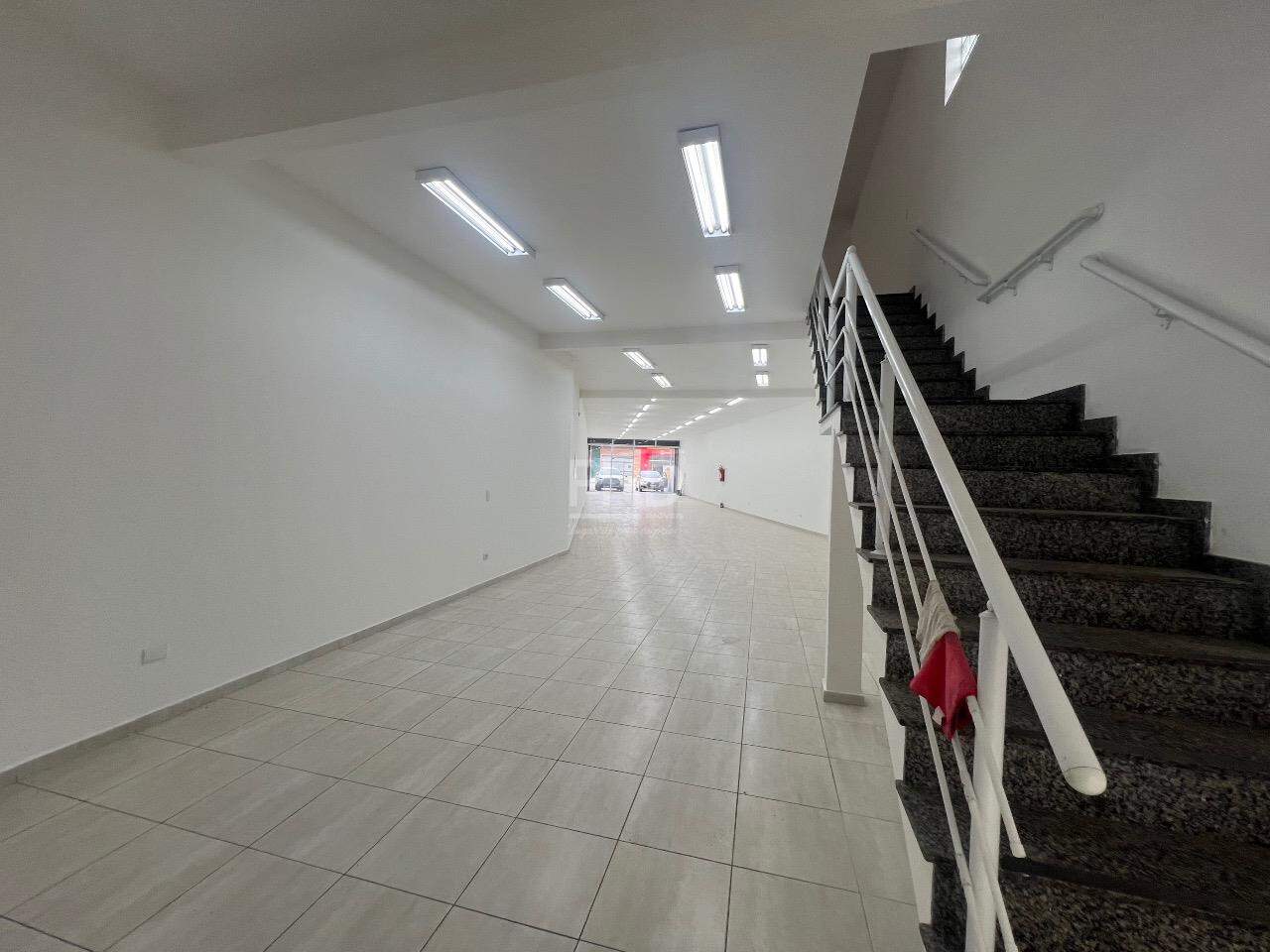 Loja-Salão para alugar, 640m² - Foto 1