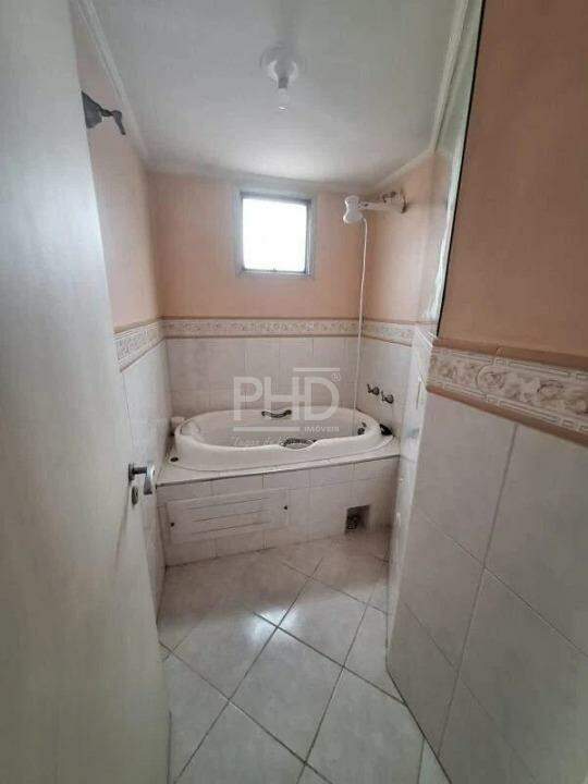 Apartamento para alugar com 3 quartos, 102m² - Foto 13