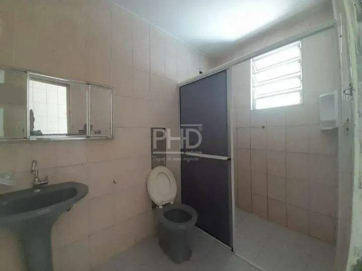 Casa para alugar com 2 quartos, 65m² - Foto 12