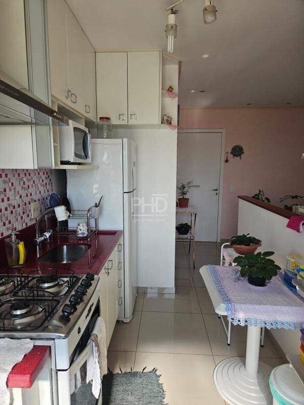 Apartamento à venda com 2 quartos, 55m² - Foto 11