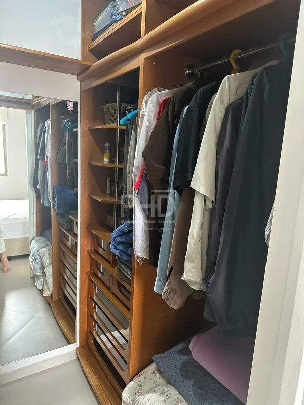 Apartamento à venda com 2 quartos, 70m² - Foto 13